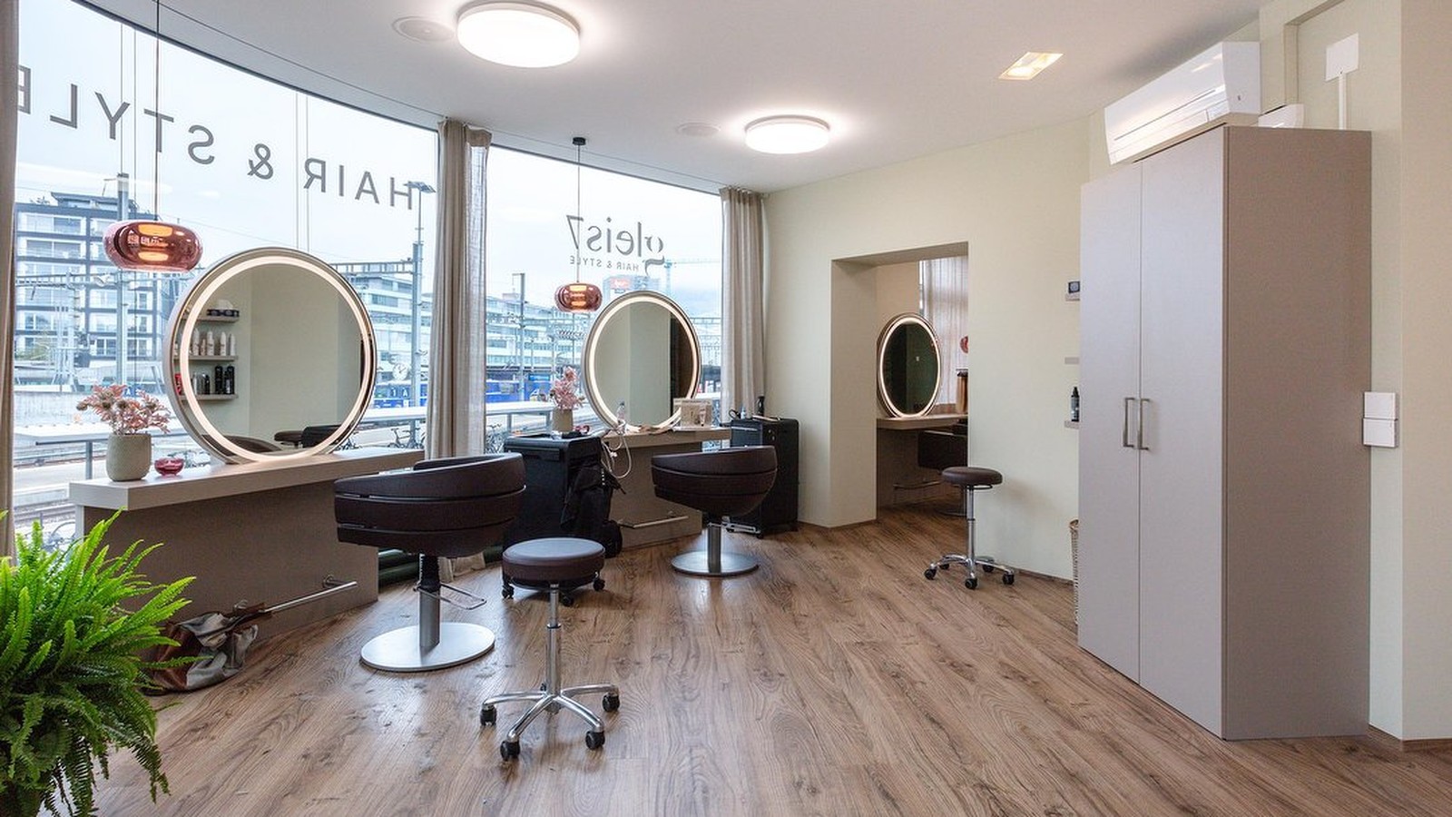Gleis7 - Hair and Style